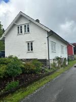 Cozy older house in scenic surroundings - Ferienwohnung Stræte