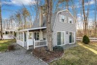 Sleeps 10, Approx 1 Mile to the Beach, Fully Renovated in 2025 - Bed and Breakfast Wells