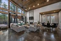 Ultra Lux 5 Bedrooms Hot tub Close to Casino - Chambres d'hôtes Broken Bow