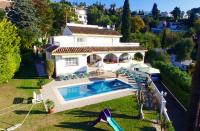A lovely family villa with heated pool - B&B Santa Fe de los Boliches