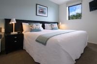 One Bedroom Twin