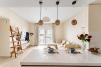 WabiSabi 2BR Stay Walk to Ferrari & Warner Bros - B&B Abu Dhabi
