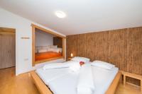 Five-Bedroom Apartment with Balcony, Top 5