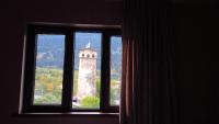 Two arches guesthouse - B&B Mestia
