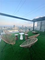 Peaceful Studio at The Median - City Skyline View, Short Walk to IT Park - B&B Cebu City