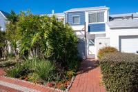Waterfront - 2BR Oasis with mooring and Lagoon views with direct access to the water - B&B Knysna