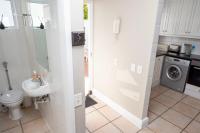 Waterfront - 2BR Oasis with mooring and Lagoon views with direct access to the water - B&B Knysna