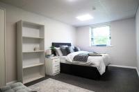 Modern Single-Floor Apartment - Sleeps 8 - B&B Nottingham