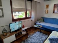 One-Bedroom Apartment - Non-Smoking