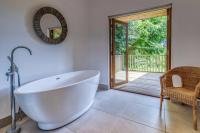 Ben Lawers Rest Cabin - Hot Tub and Loch Tay Vistas - Chambres d'hôtes Lawers
