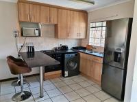 Lovely 2 Bedroom Townhouse with private garden - B&B Centurion