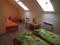 Chambre Quadruple avec Salle de Bains Commune