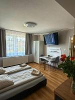 Garden Apartments - Bed and Breakfast Kráľovský Chlmec