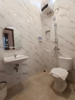 Tentram Guest House - Bed and Breakfast Waikabubak
