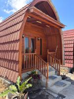 Ekas Rising Coffee And Cottages - B&B Ekas