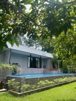 The Siburians Garden - B&B Woloan Dua