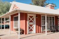 Room 1 - Downtown Joshua Tree Motel - Pet Friendly - Walk to Shops & Visitor Center, Minutes to Park Entrance - Chambres d'hôtes Joshua Tree