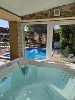 Médea Apartman - B&B Bük