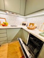 70's Vintage Hideaway Appartment - B&B Athens