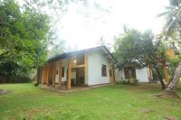 Airport Serenity Villa - Bed and Breakfast Katunayaka