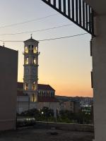 2 Bedroom Apartment in the center of Prishtina - Chambres d'hôtes Pristina
