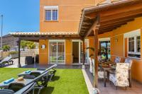 LUXURY VILLA with sea view, heated pool - Chambres d’hôtes Arona