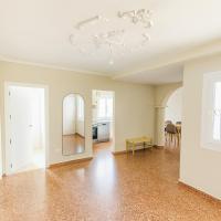 Modern Renovated Villa with Panoramic Views in Prestigious El Rosario, Marbella - B&B Marbella