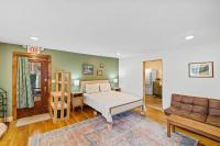 Charming 1 Bedroom on Main St. - Bed and Breakfast Old Forge