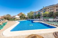 Spain Breaks - 2 bed family apartment Benalmádena with pool, Airco, WiFi - Chambres d'hôtes Benalmádena