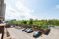 Простота и пространство - 3-x комнатная квартира в минимализме - Bed and Breakfast Almaty