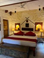 Suite mit Kingsize-Bett und Balkon