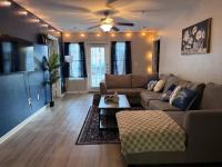 Casa Bluebonnet Gym, Pool, EV, Crib 8mins to ATX DownTown&Airport - B&B Austin
