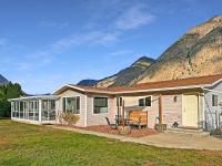 Blush Bliss A Peaceful Vineyard Escape - B&B Keremeos