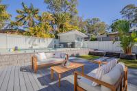 Lakeshore Cottage - Boho Chic with Poolside Deck - B&B Kingfisher Shores