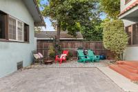 Bright Coastal Escape 4 Bedroom 2 Bath Near CSULB Long Beach Airport and Beach - Chambres d'hôtes Long Beach