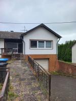 Spacious and Luminous Apartment in a Bungalow - Ferienwohnung Züsch