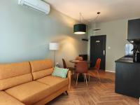 One-Bedroom Apartment with City View