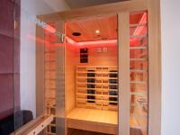 120 - Cristalys Love Room- Balnéo-Sauna infrarouge - B&B Montpellier