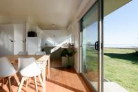 Simple & Comfortable Coastal Retreat - B&B George Town