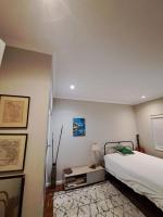 Spacious Sunny family home in secure leafy sought after area - B&B Stellenbosch