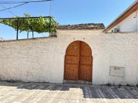 Mezini Guest House - Bed and Breakfast Gjirokastër