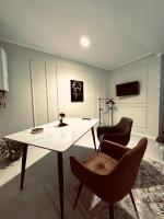One-Bedroom Deluxe Apartment