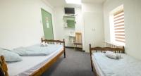 Chambre Lits Jumeaux avec Salle de Bains Commune