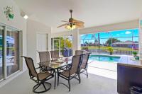 Villa Enterprise - Stunning 3 bedroom waterfront Villa in SW Cape Coral - Chambres d'hôtes Cape Coral