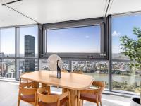 Uptown Casino Panoramic River and City Views - B&B Brisbane