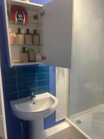 Amelia AirHeart - B&B Swansea