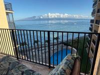 Oceanfront Escape, Molokai Views & Tropical Breezes - Chambres d’hôtes Kahana