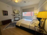 Robsons Residence Art Deco Apartment - B&B Hamilton