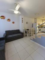 Sobrado confortável a uma quadra do mar. - Bed and Breakfast Matinhos