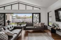 Luxury On Lakeside - B&B Mount Beauty